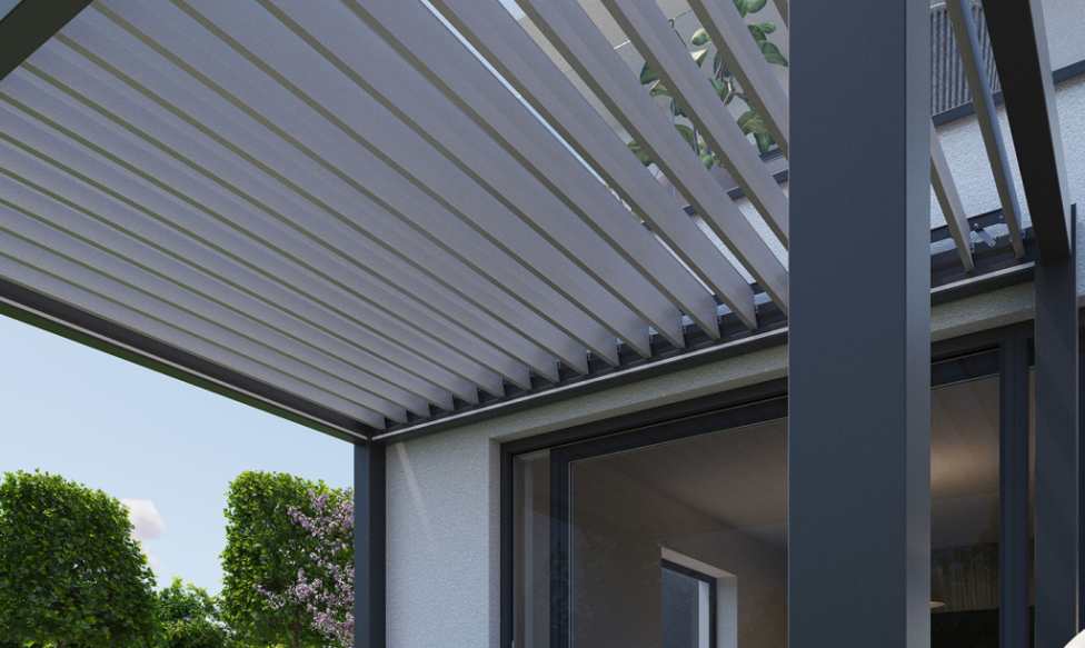 Comment fonctionnent les lames orientables d'une pergola bioclimatique alu?